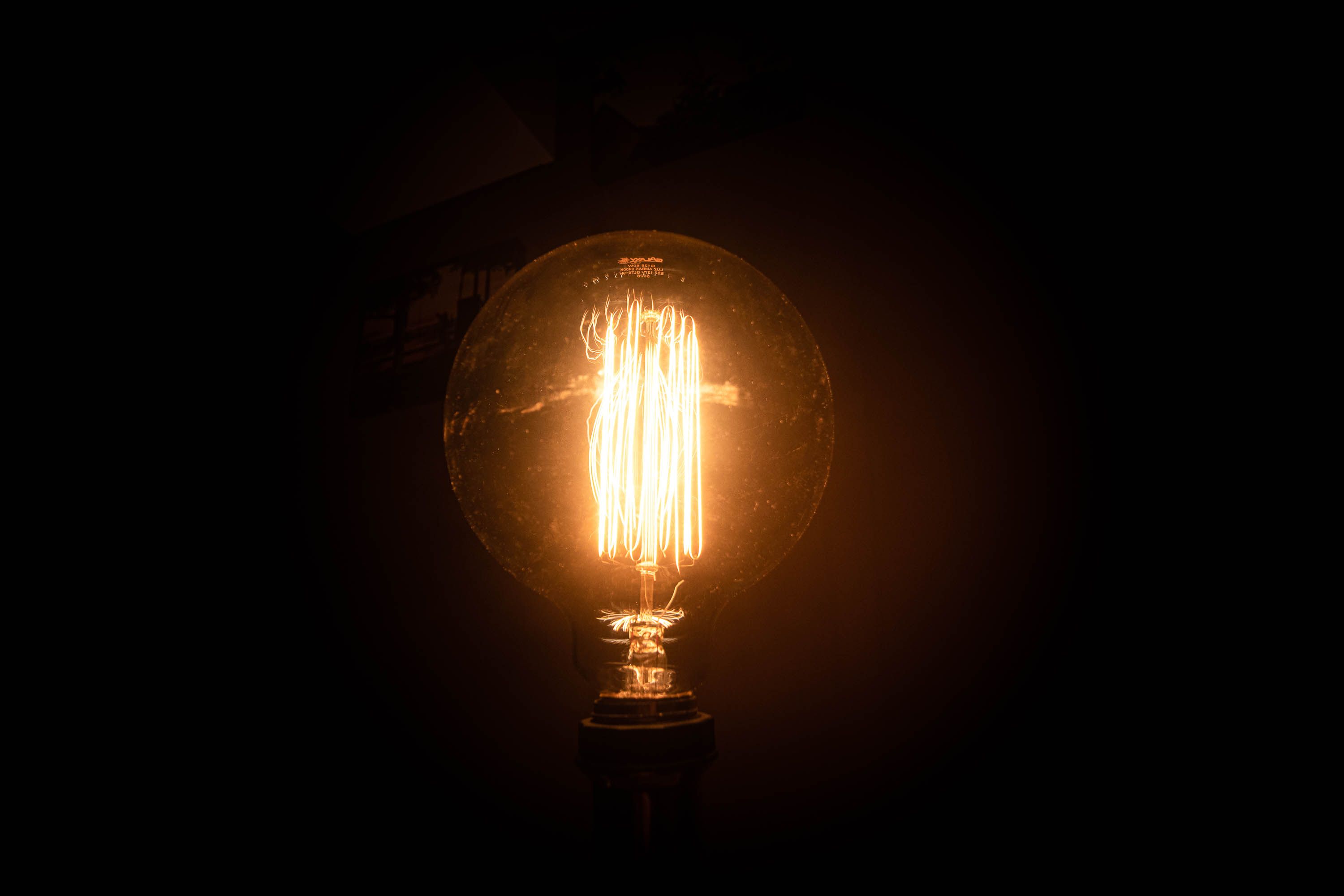 Projetos Luminotécnicos e Lâmpadas de Filamento LED
